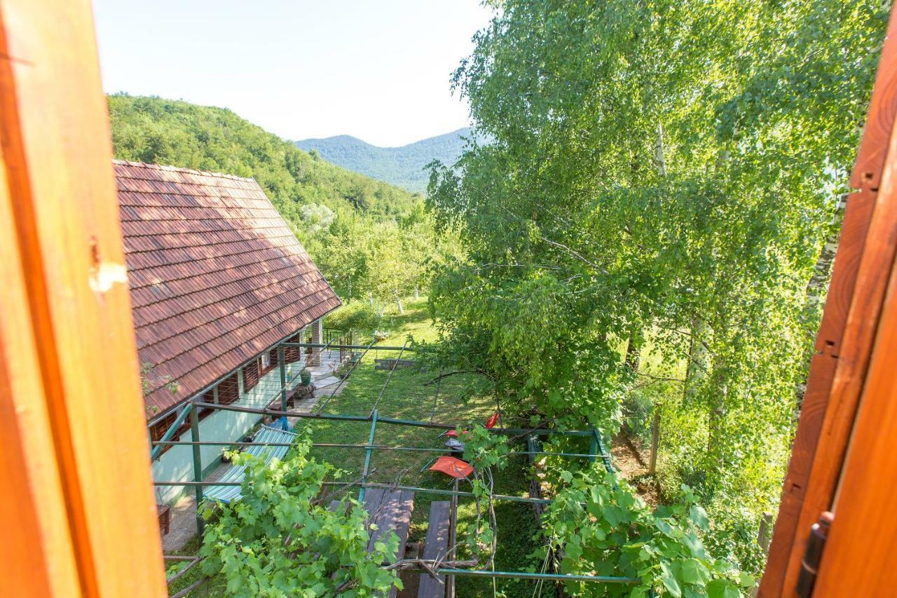 Chalet Tomljenovic Villa Smiljan Exterior photo