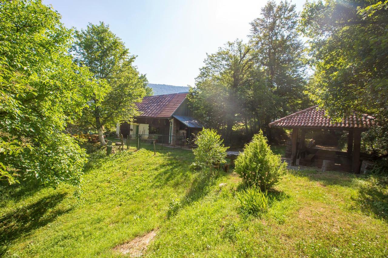 Chalet Tomljenovic Villa Smiljan Exterior photo